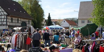 Flohmarktbesucher